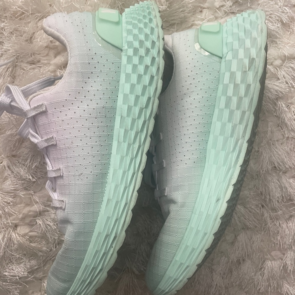 Nobull Women's Allday Ripstop mint white sneaker size 7 - Picture 2 of 6